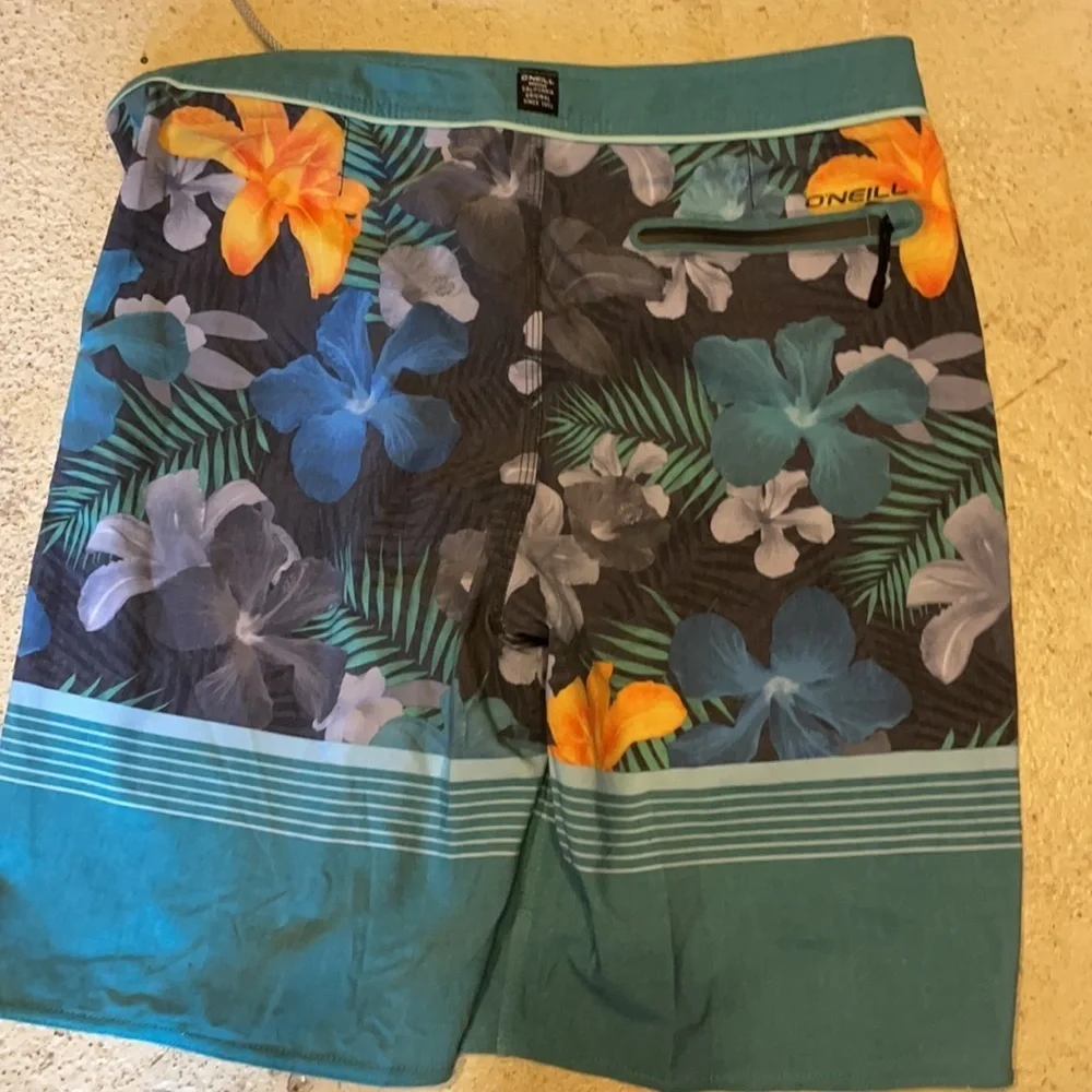 O’Neill swim board shorts size 30